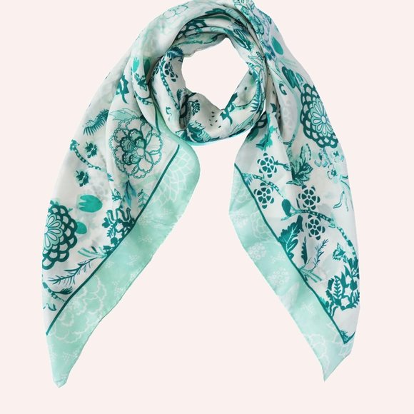 NWT 100% Floral Green Silk Bandana - Picture 3 of 4